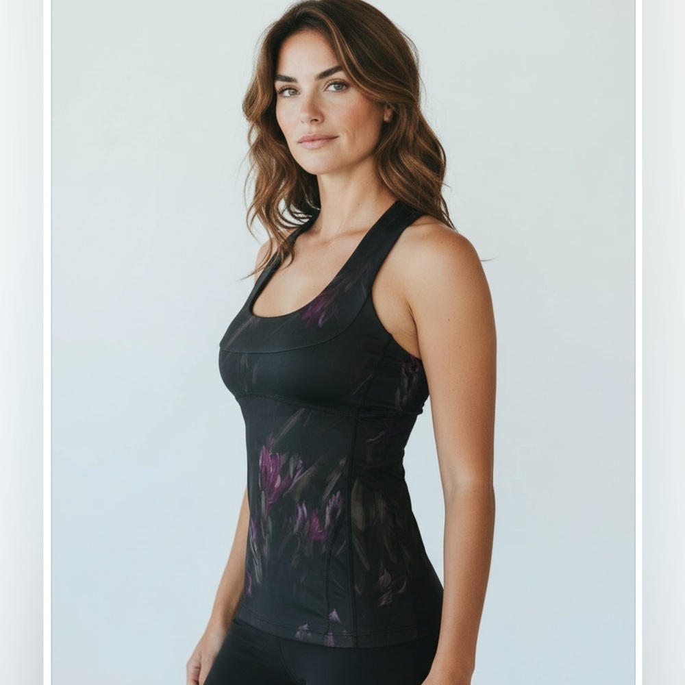 Lululemon Scoop Neck Tank in Midnight Iris Multi and black. No size tag (4/6) - Picture 3 of 9